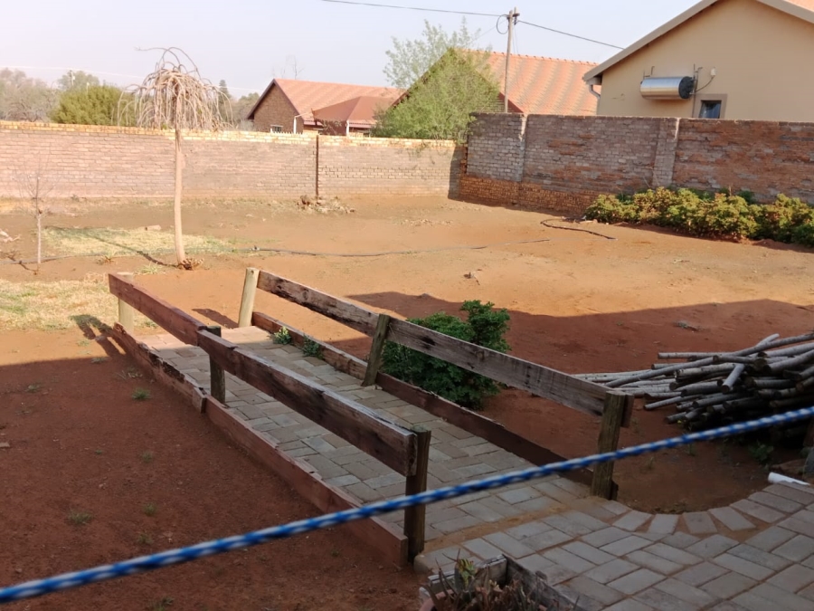 5 Bedroom Property for Sale in Kuruman Northern Cape
